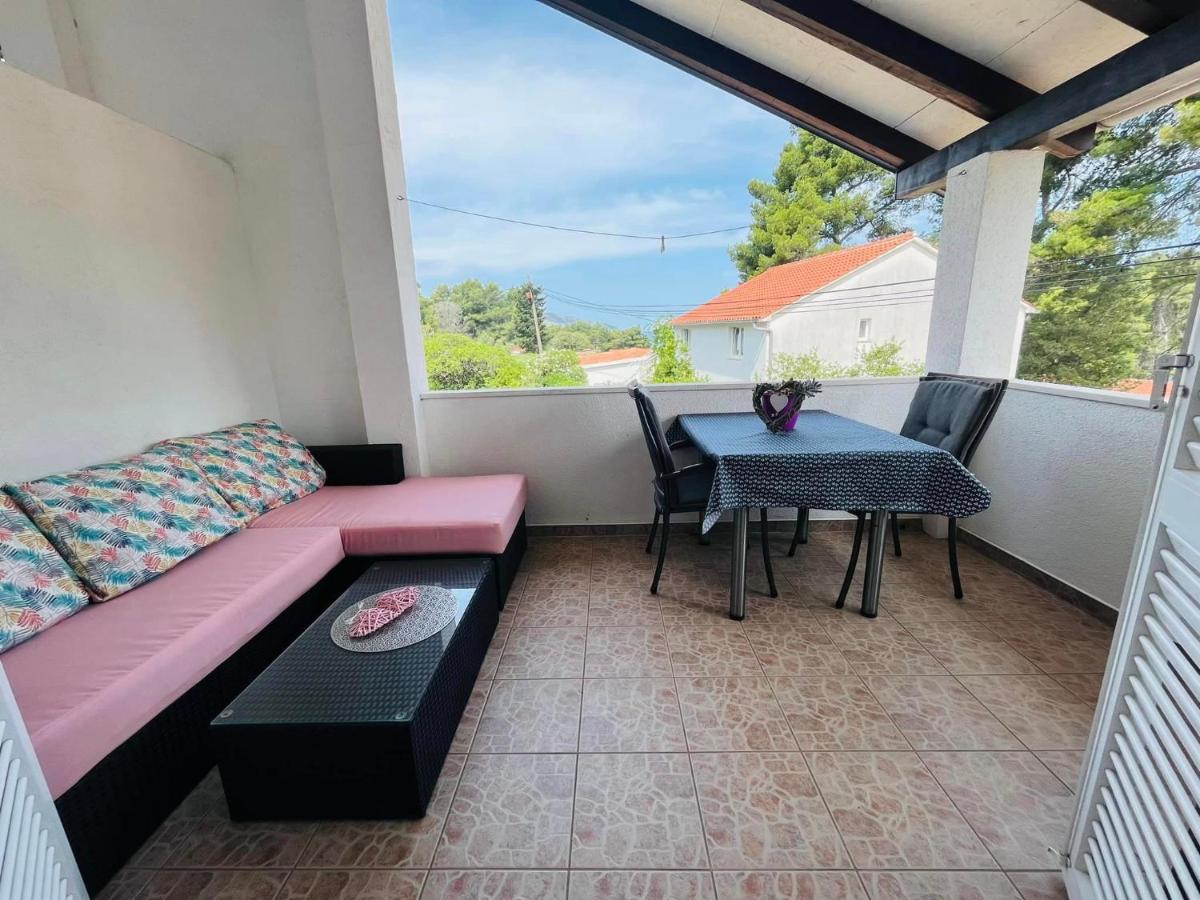 Apartment Bagaric Stari Grad  Eksteriør bilde