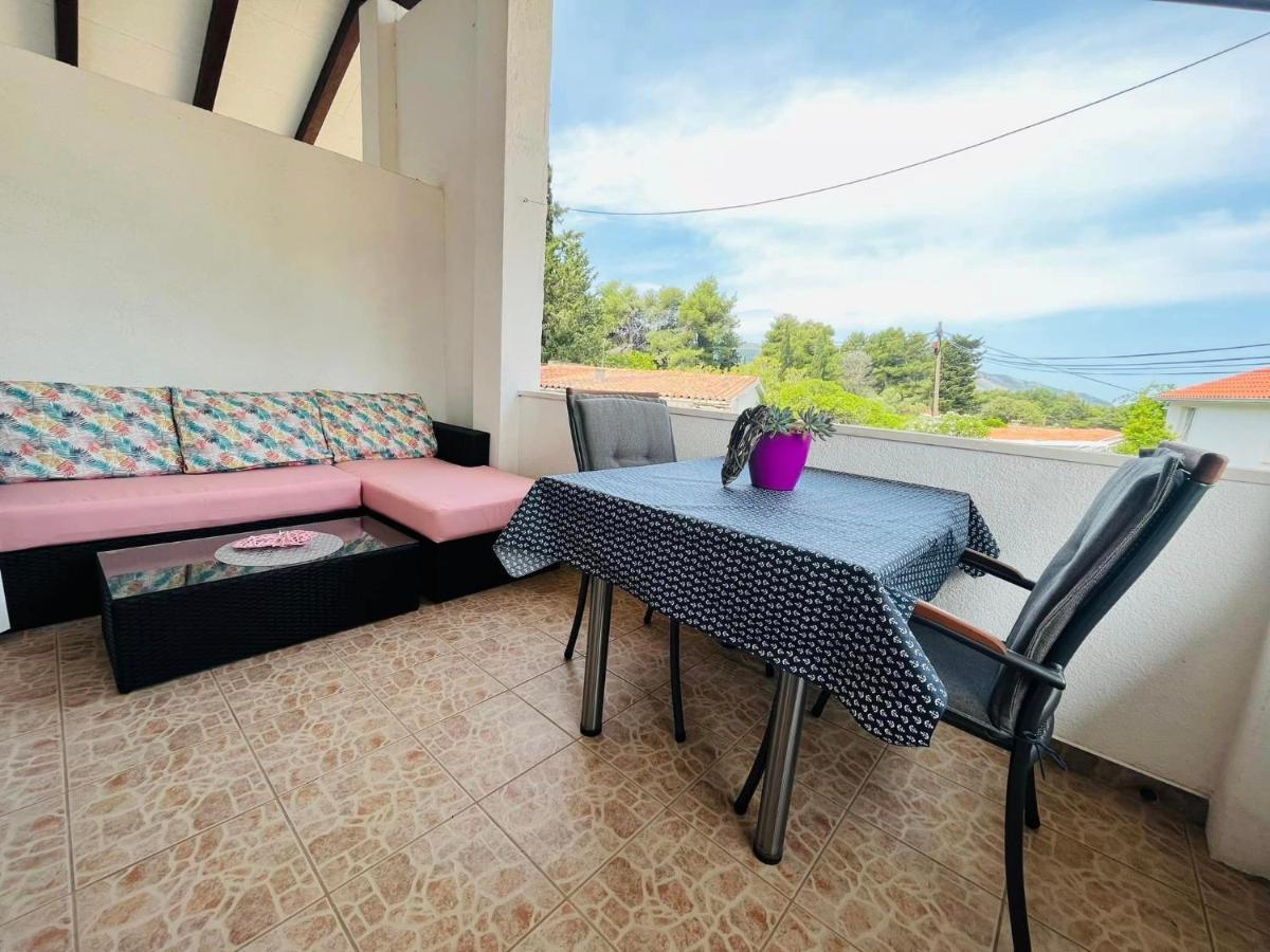 Apartment Bagaric Stari Grad  Eksteriør bilde