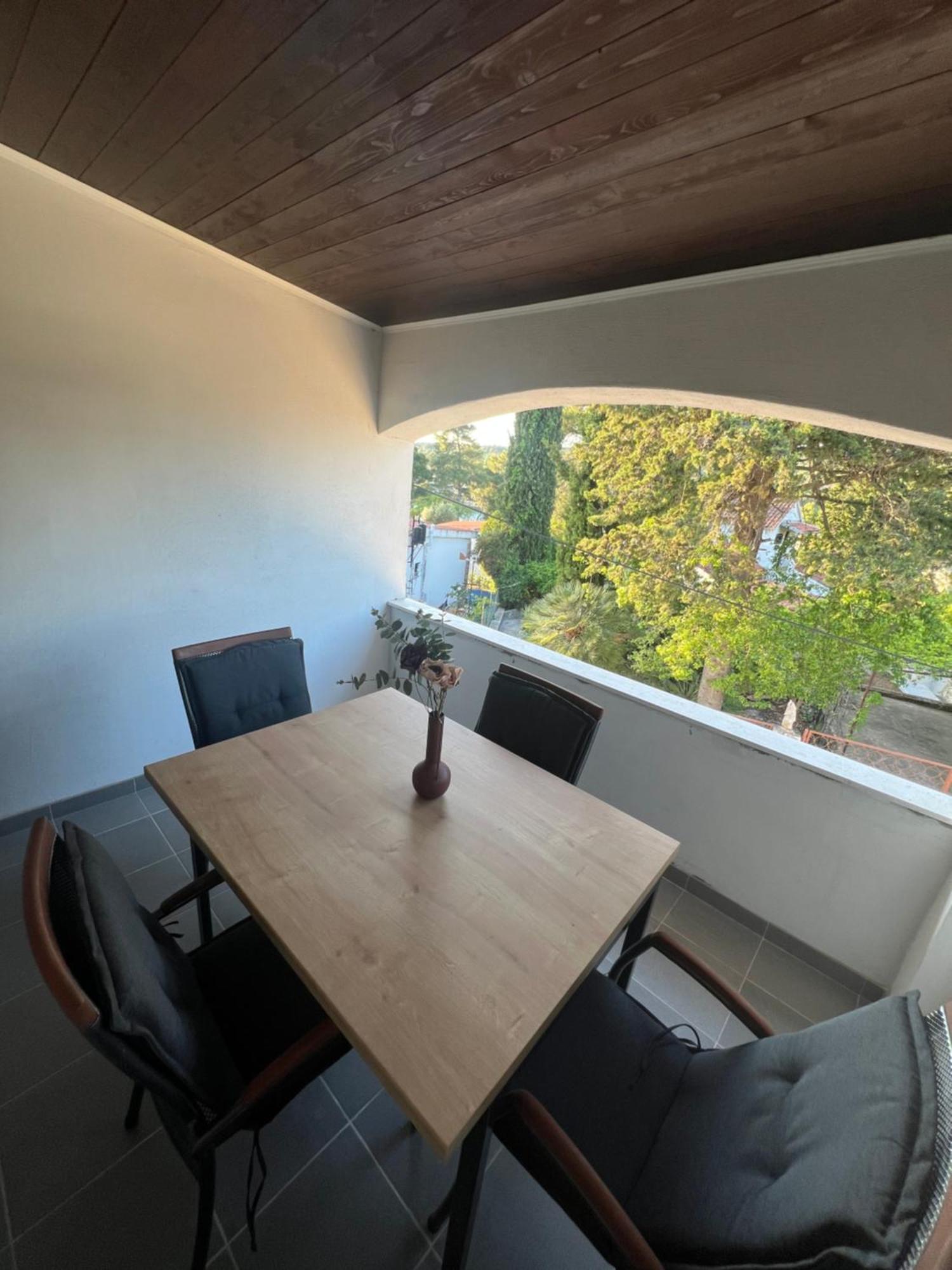 Apartment Bagaric Stari Grad  Eksteriør bilde