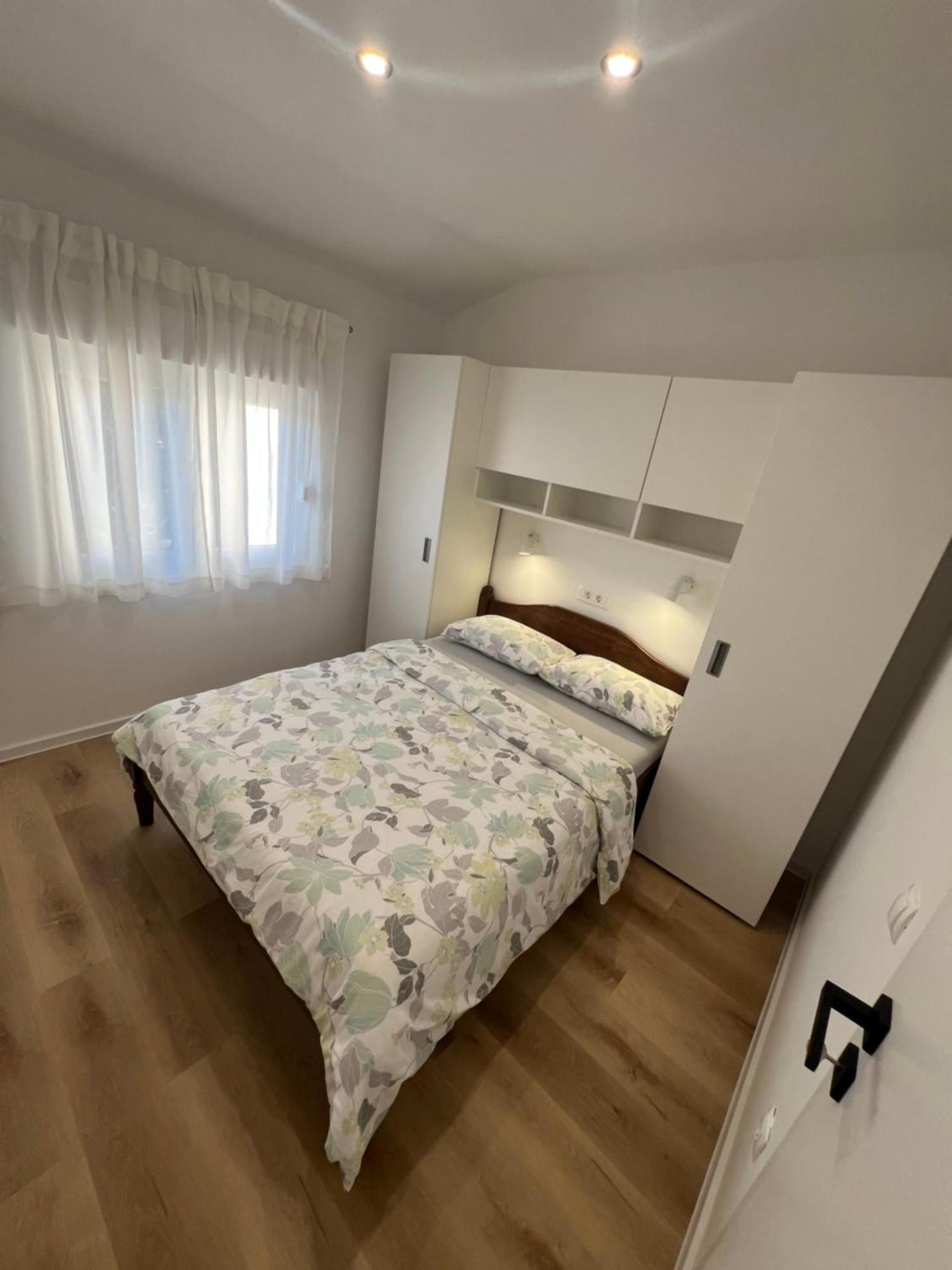 Apartment Bagaric Stari Grad  Eksteriør bilde